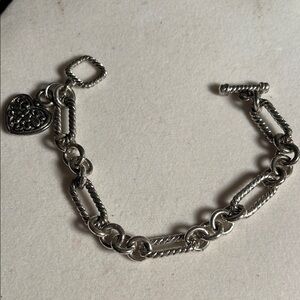 Elegant Silver Chain Bracelet with Heart Charm